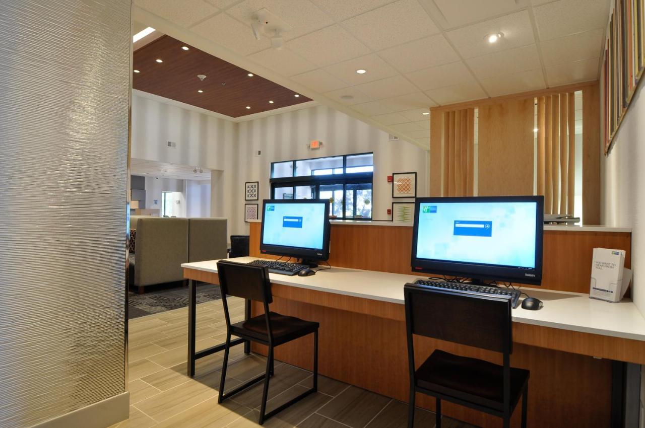 Holiday Inn Express Quantico - Stafford By Ihg Exterior foto