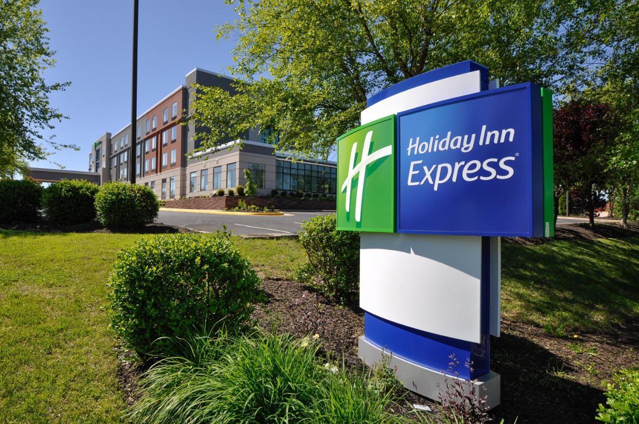 Holiday Inn Express Quantico - Stafford, An Ihg Hotel Exterior foto